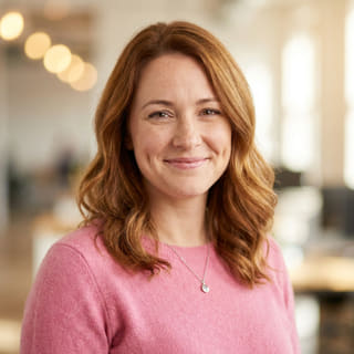 Photo of Emily Watson, who holds the Head of Customer Support role at Soundholdry
